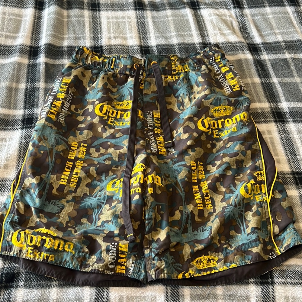 CORONA EXTRA SWIM TRUNKS SIZE LARGE
